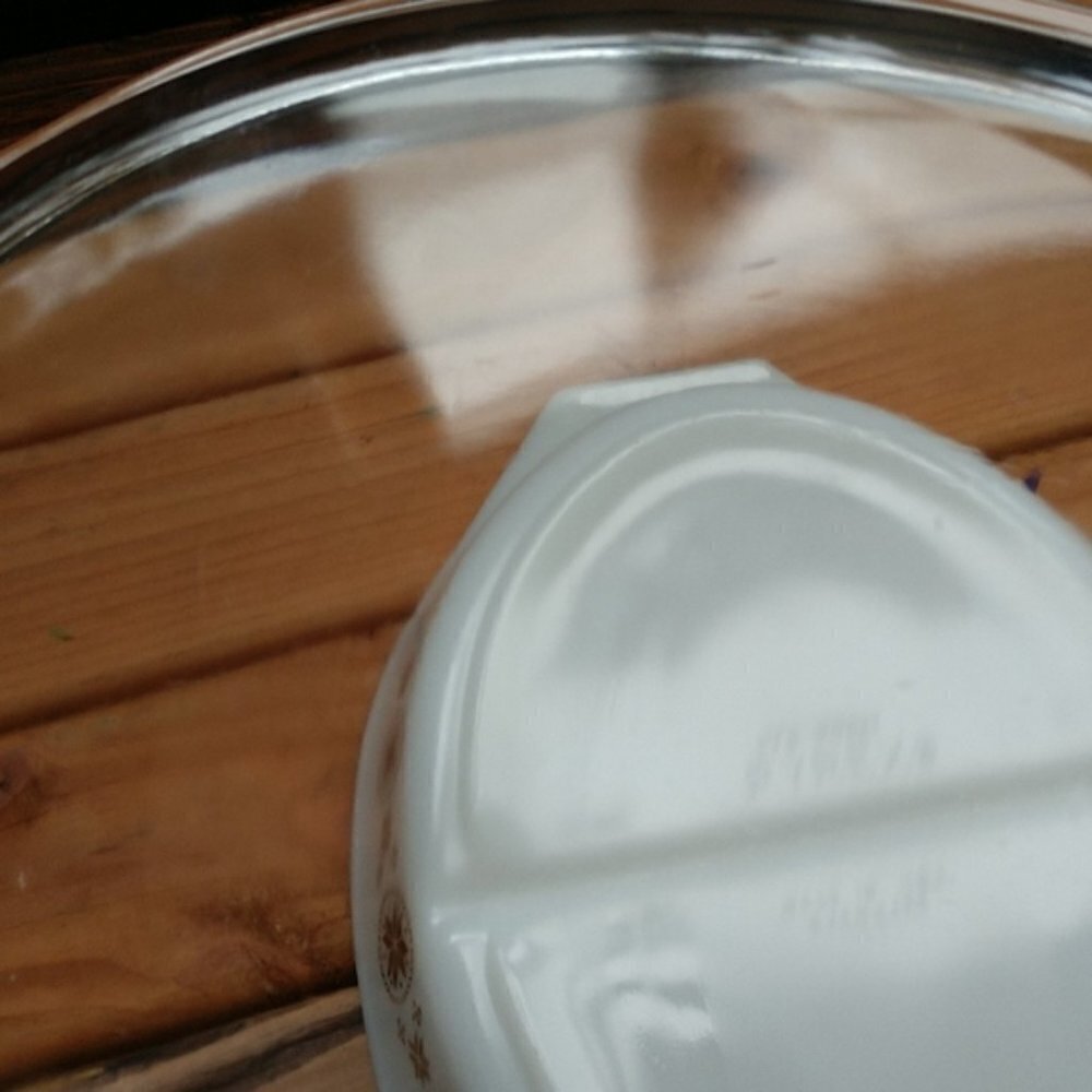 Vintage Pyrex Town and country divided Casserole​​​​​​​​​​​​​ - Picture 10 of 10